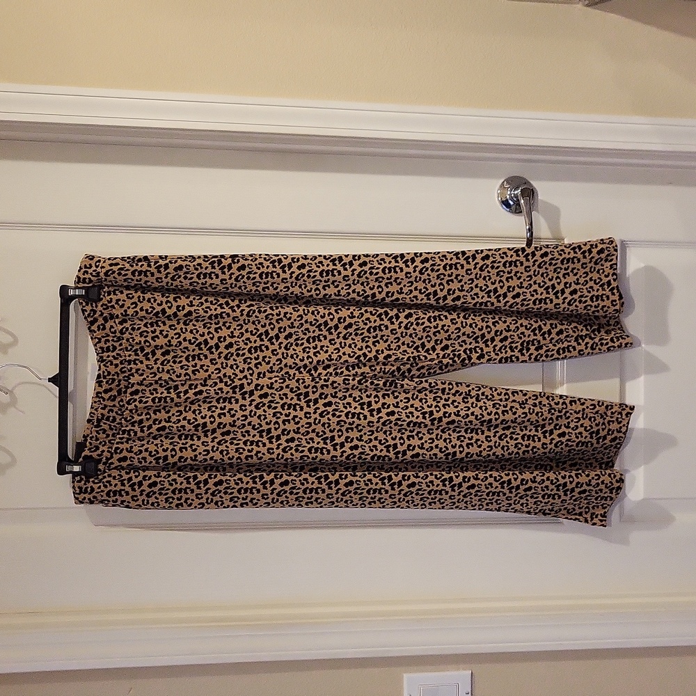 Banana Republic wide leg crop pants. NWT
